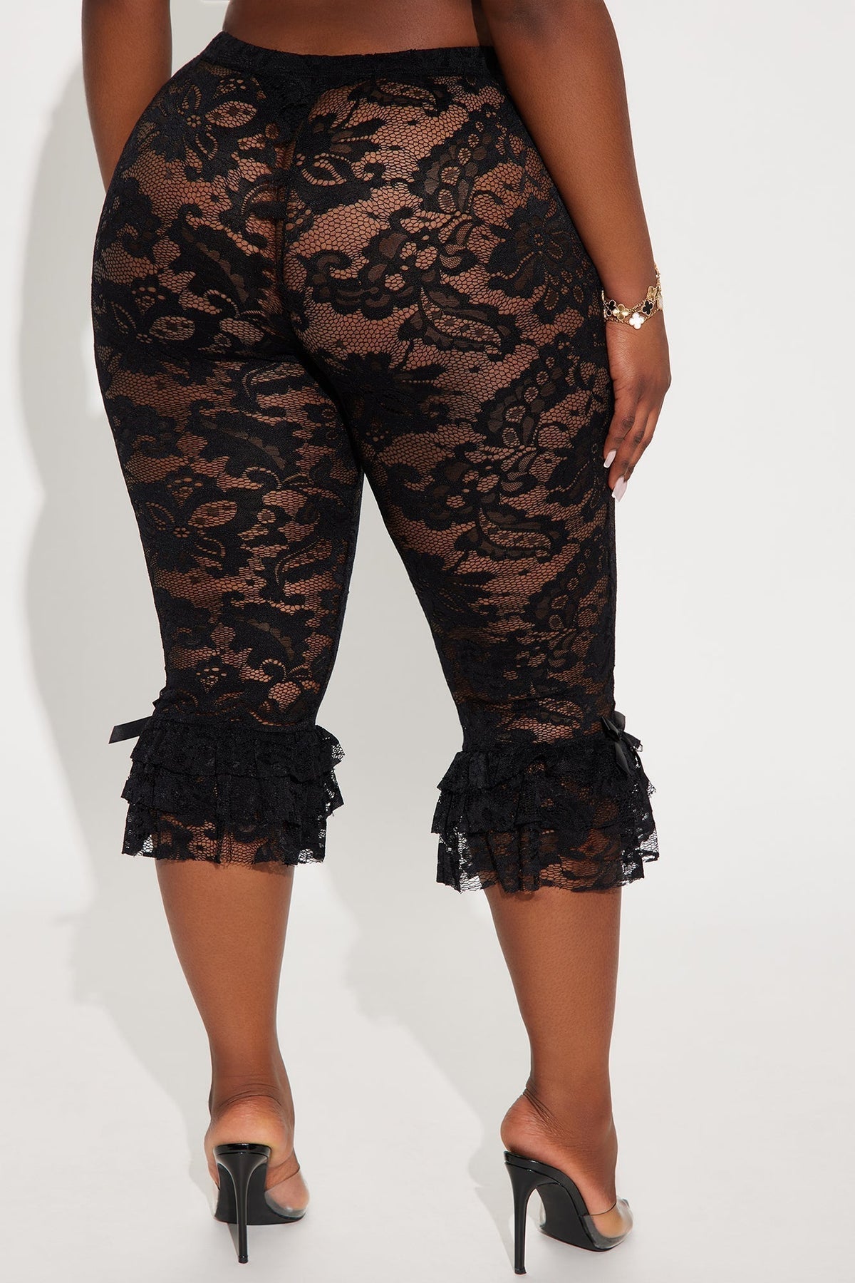Magnolia Lace Ruffle Capri Legging - Black