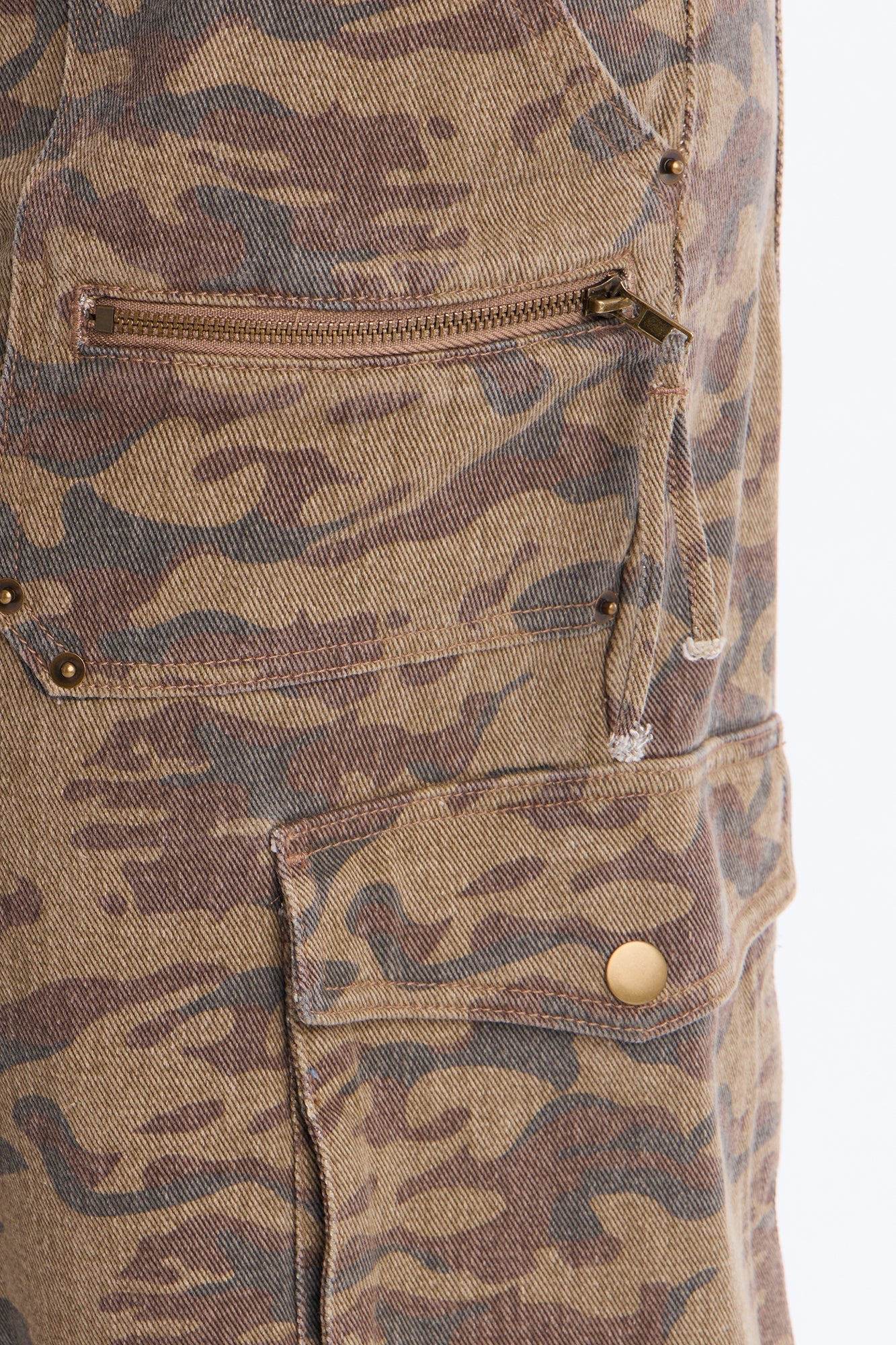 Declassified Camo Cargo Baggy Denim Jorts - Brown Combo