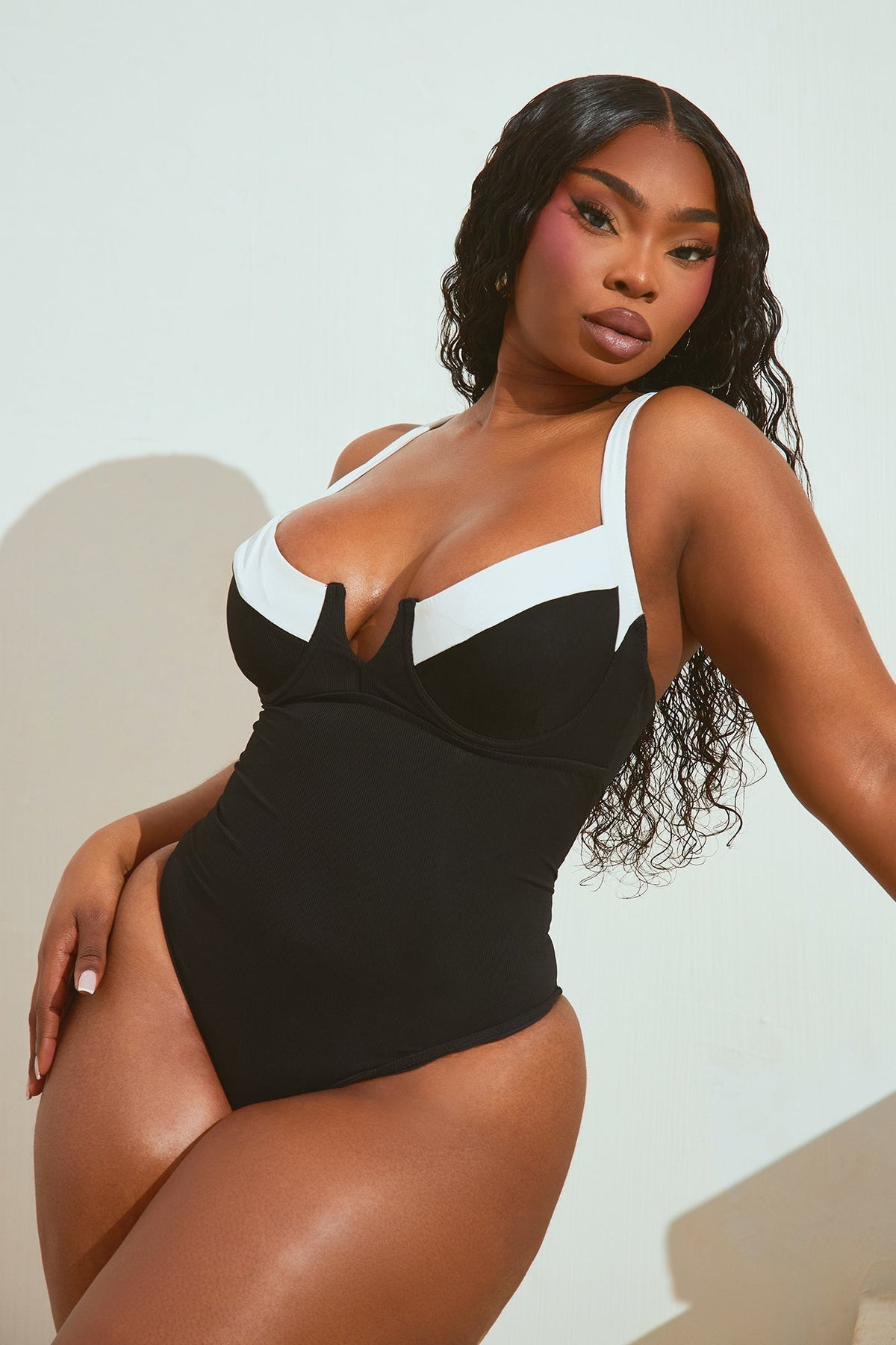 Pools In Paris Underwire 1 Piece Swimsuit - Black/White