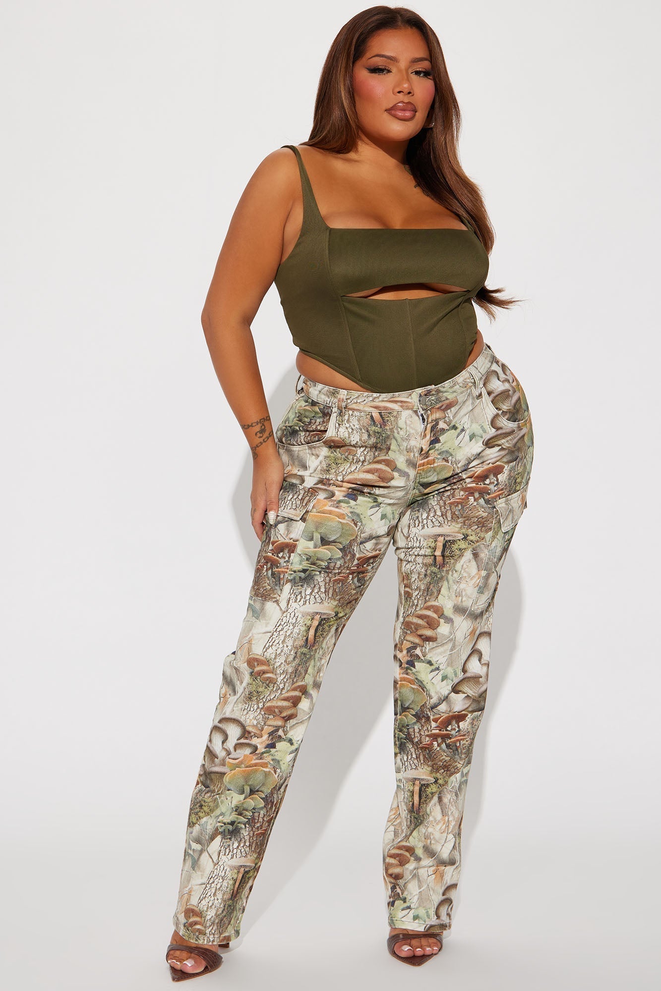 Weekend Trip Camo Stretch Cargo Jean - Taupe/combo